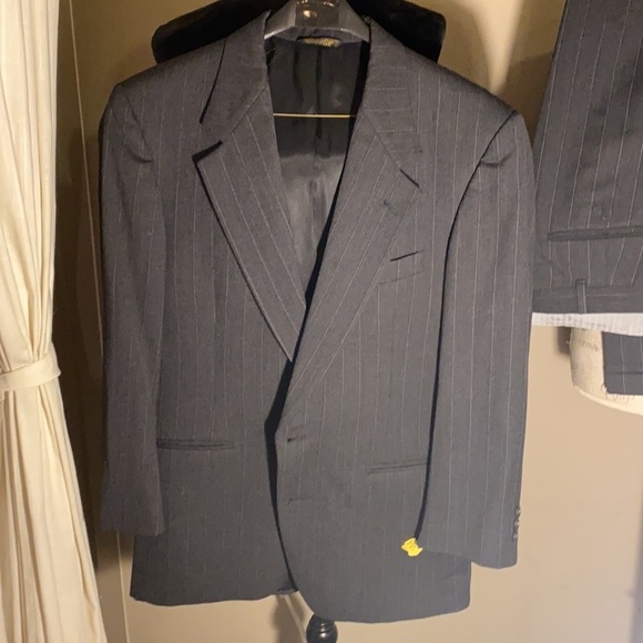 Man in Wool charcoal Gray pinstripe suit mens professional business jacket pants - Picture 11 of 16